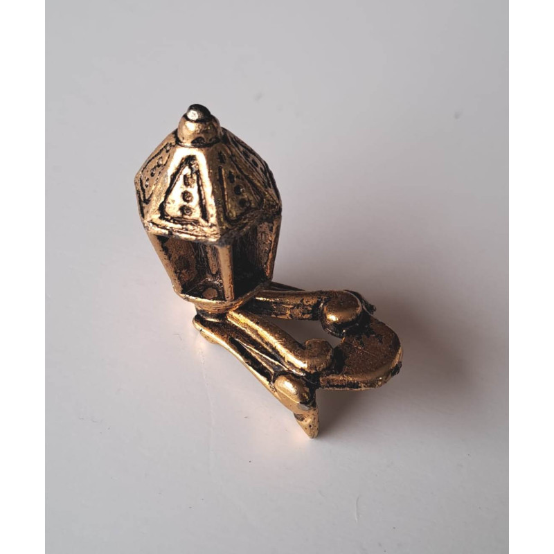 LANTERNA CON MENSOLA