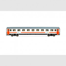 Carrozza FS di 1 cl. in livrea Intercity Day